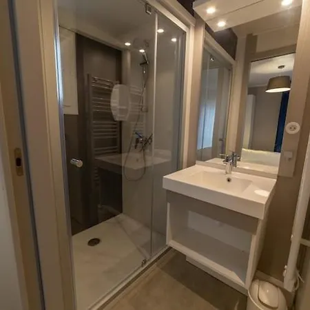 Res Normandie Les Roses For 4 People * Veules-les-Roses