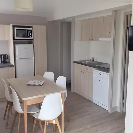 Res Normandie Les Roses For 4 People * Veules-les-Roses